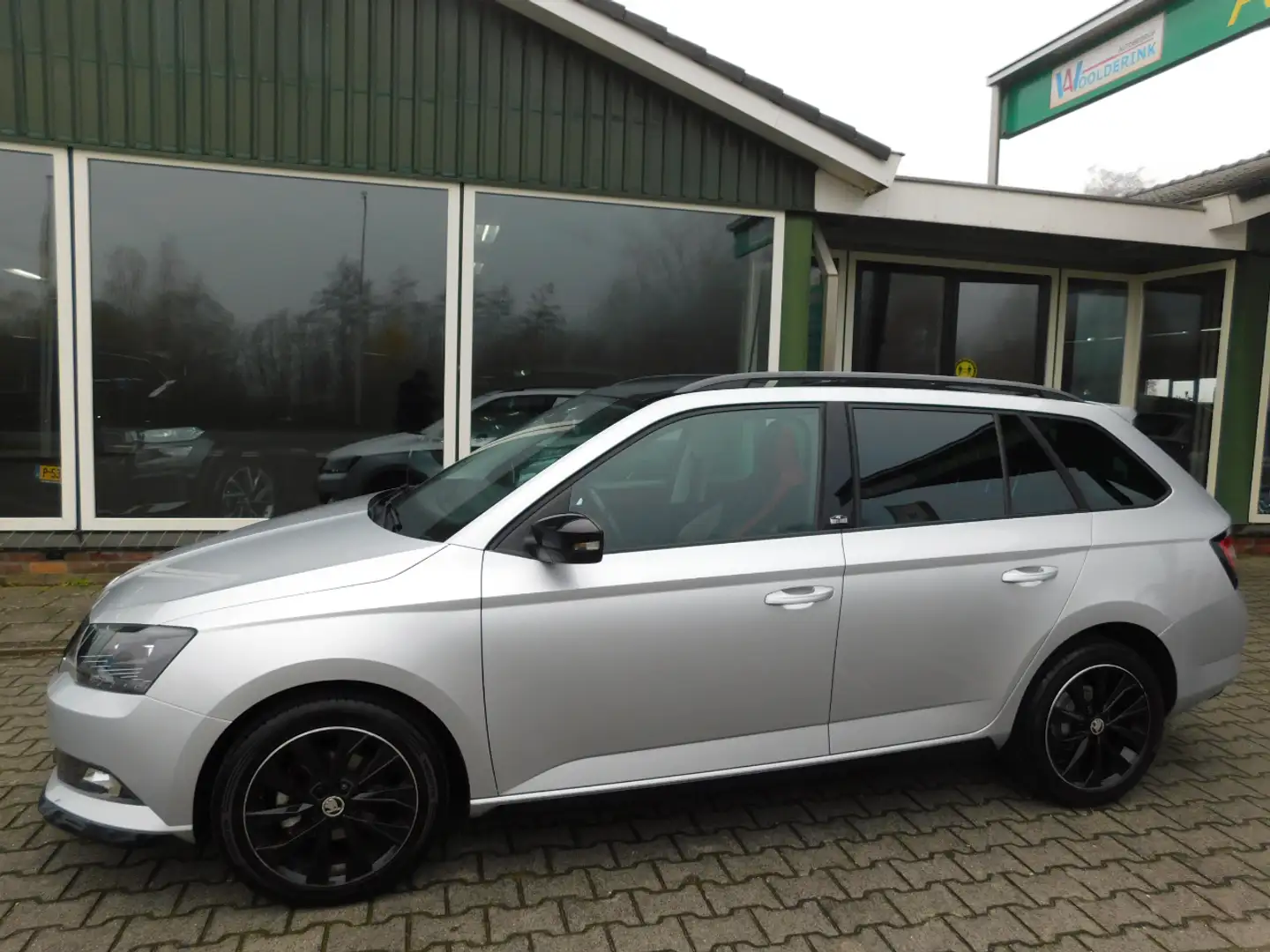 Skoda Fabia 1.2TSI 90PK MONTE CARLO!! All-in Prijs! Trekhaak! Grau - 1