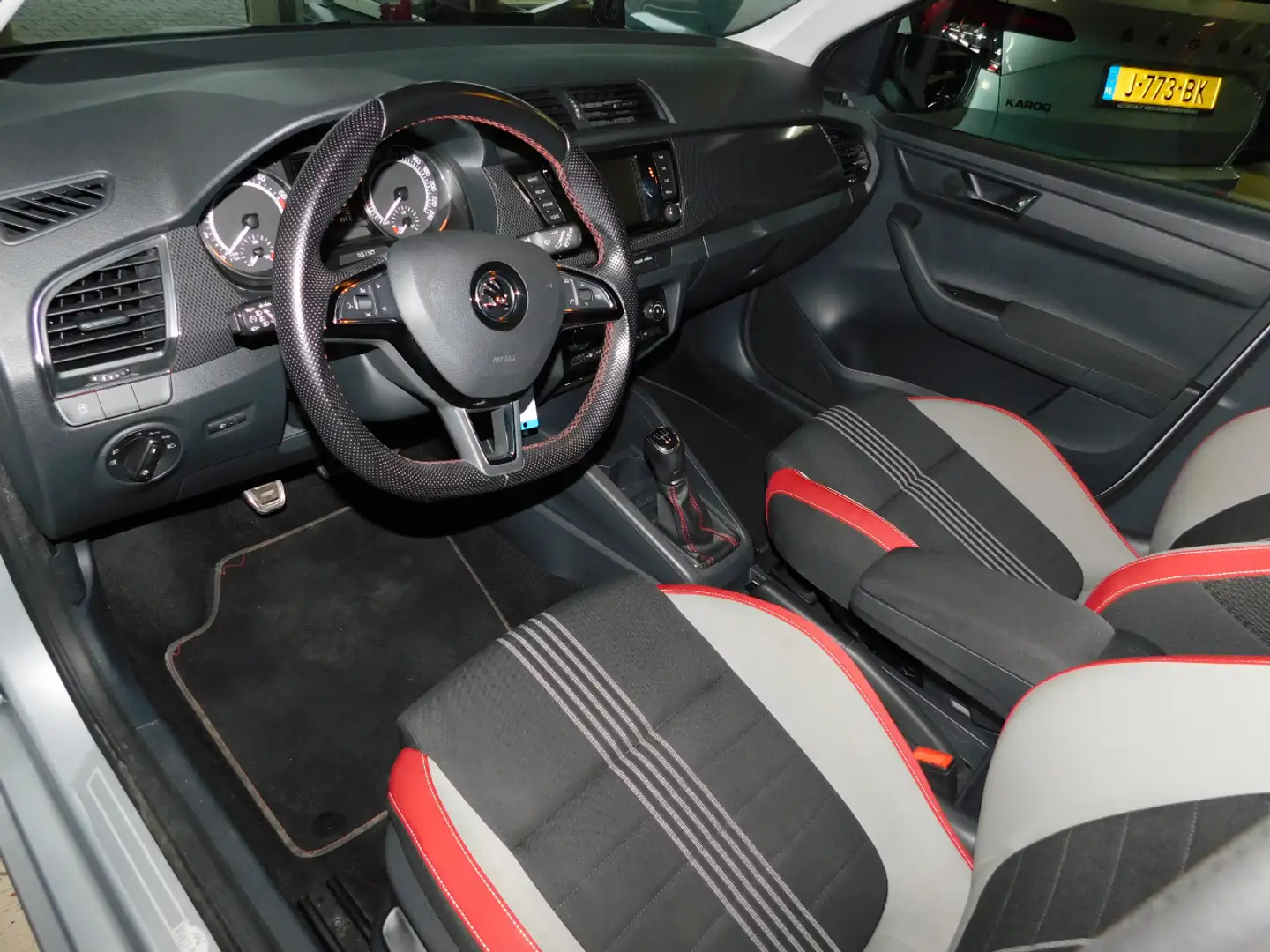 Skoda Fabia 1.2TSI 90PK MONTE CARLO!! All-in Prijs! Trekhaak! Grau - 2