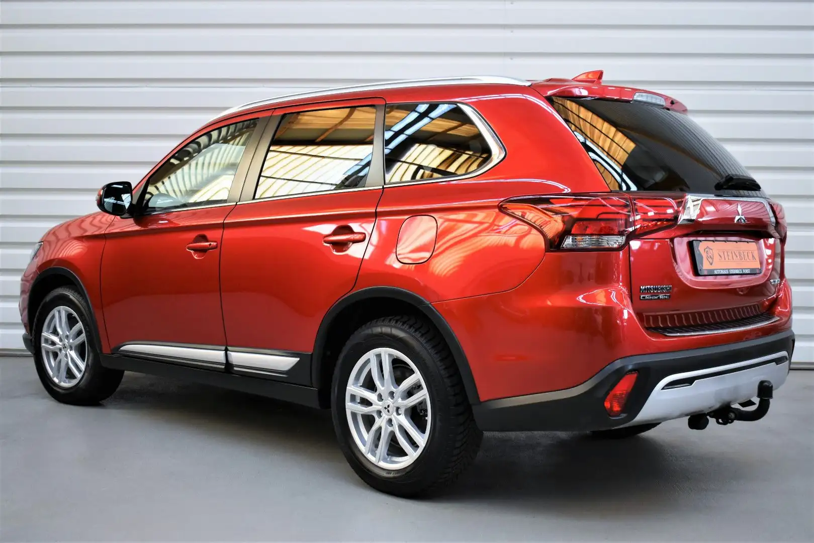 Mitsubishi Outlander Edition+Navi+Kamera+AHK+Automatik+SHZ Rot - 2
