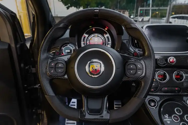Abarth 595 1.4 T-Jet Competizione 2017, foto 16