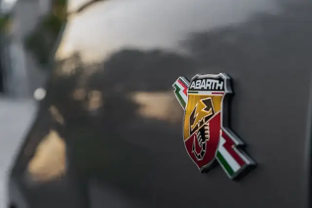 Abarth 595 view 5