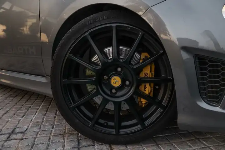 Abarth 595 1.4 T-Jet Competizione 2017, foto 2