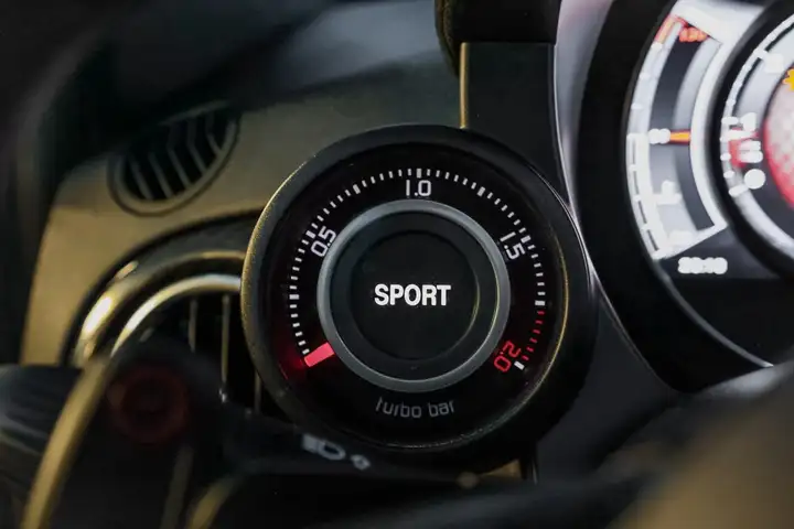 Abarth 595 1.4 T-Jet Competizione 2017, foto 18