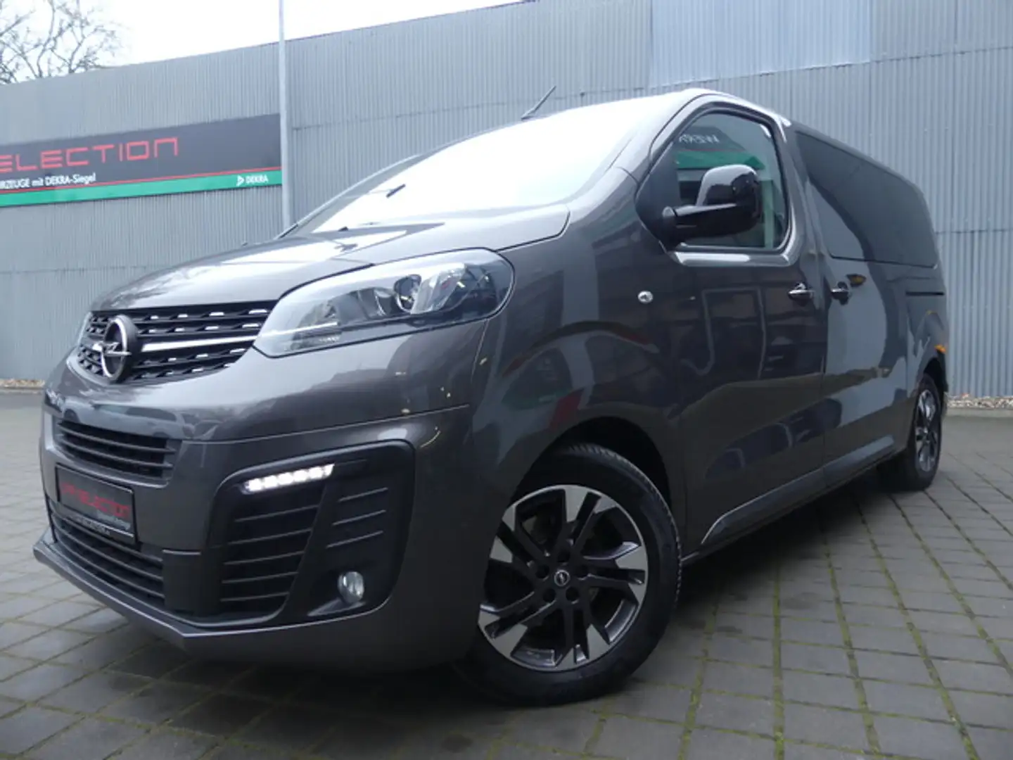 Opel Zafira Life 2.0d Tourer M 2xeTÜR/PANO/NAVI/KAM Gris - 2