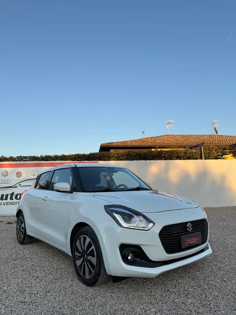 Suzuki Swift 1.2 Hybrid Top Blanc - 2