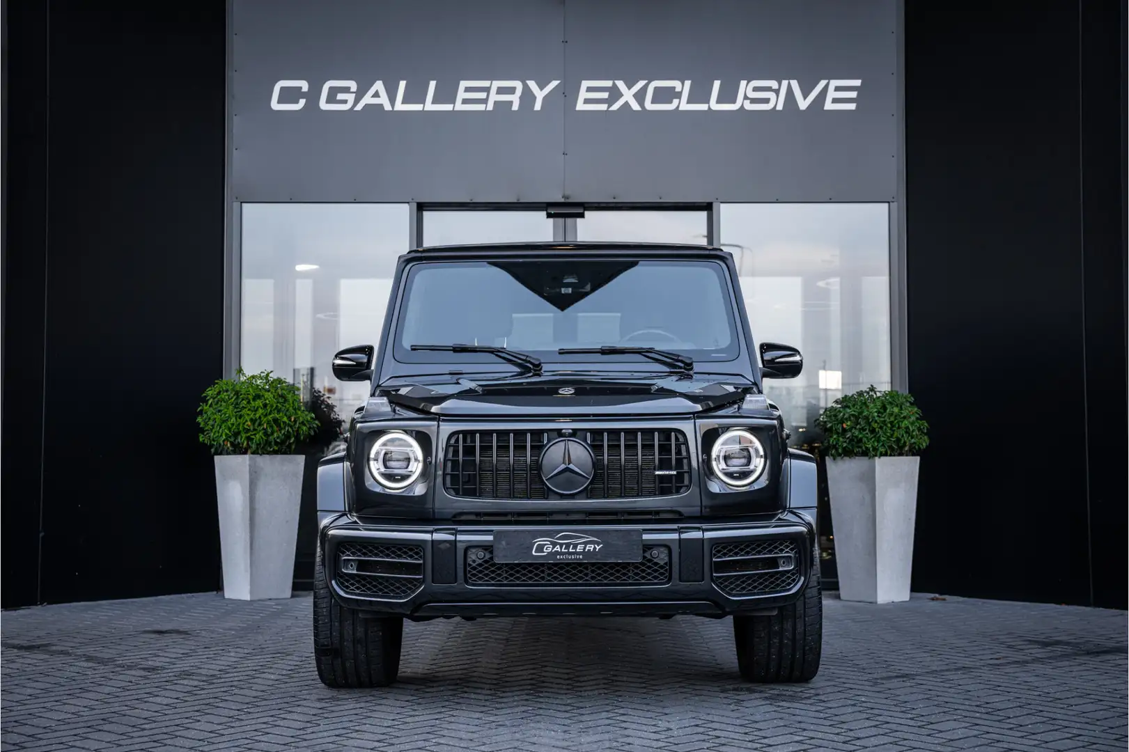 Mercedes-Benz G G63 - Incl. BTW | Akrapovic | Urban Wheels | Panor Zwart - 2