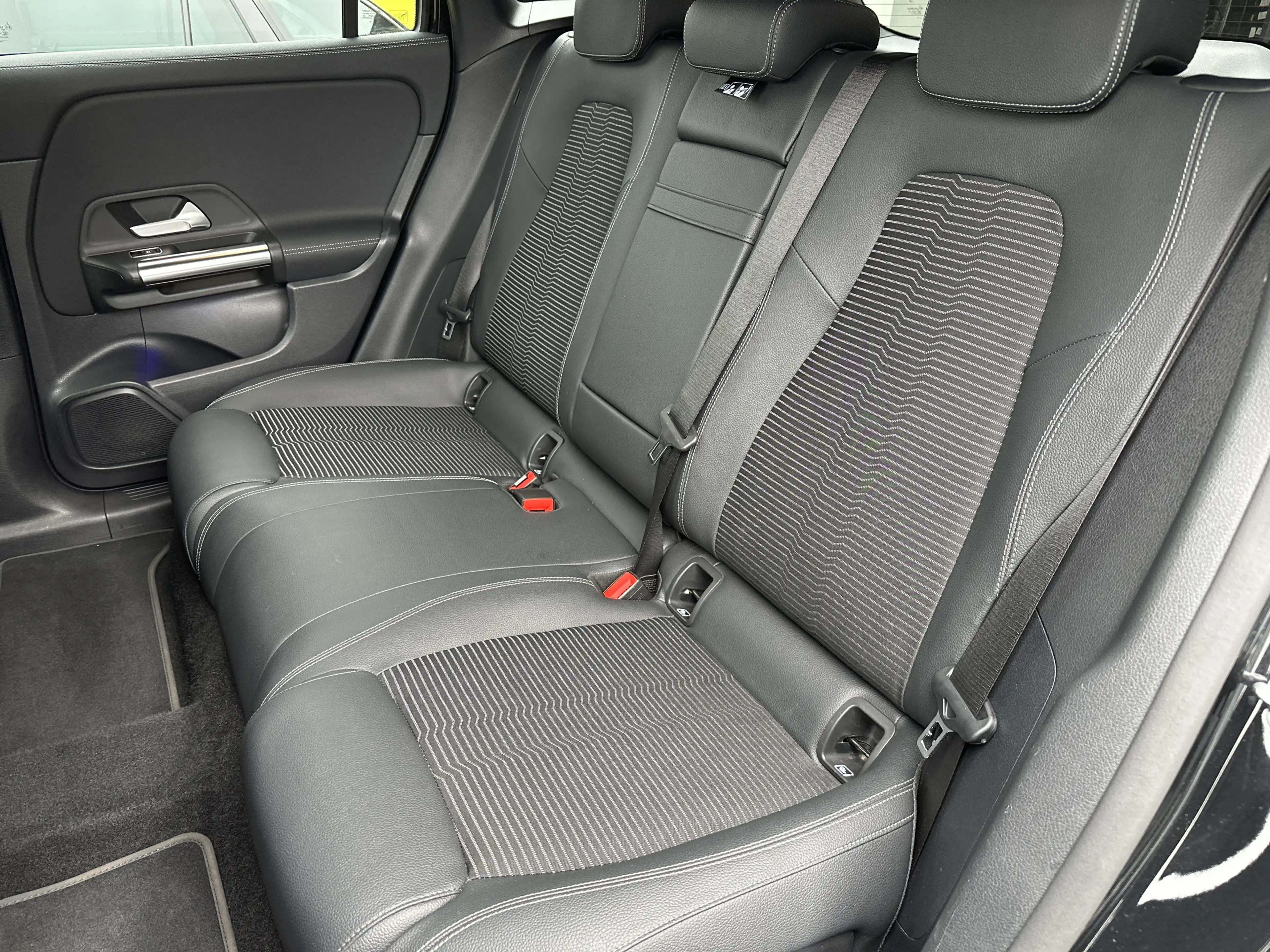 Mercedes-Benz EQA 250 Progressive NAV+LED+KAMERA+SHZ+PARKASS — photo 13
