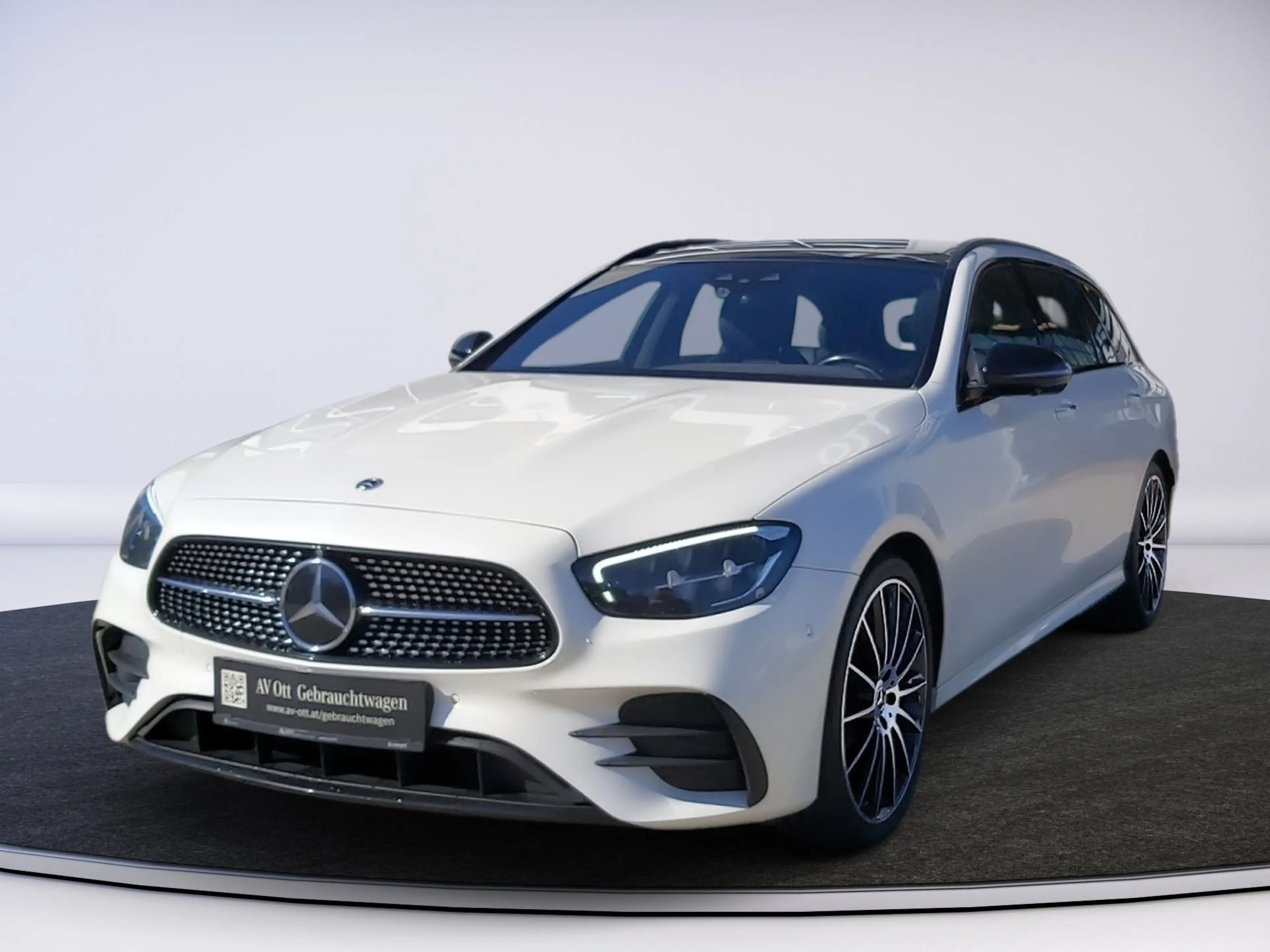 Mercedes-Benz E 400 d 4Matic AMG Line 360 ACC AHK AUT HUD LED — photo 3