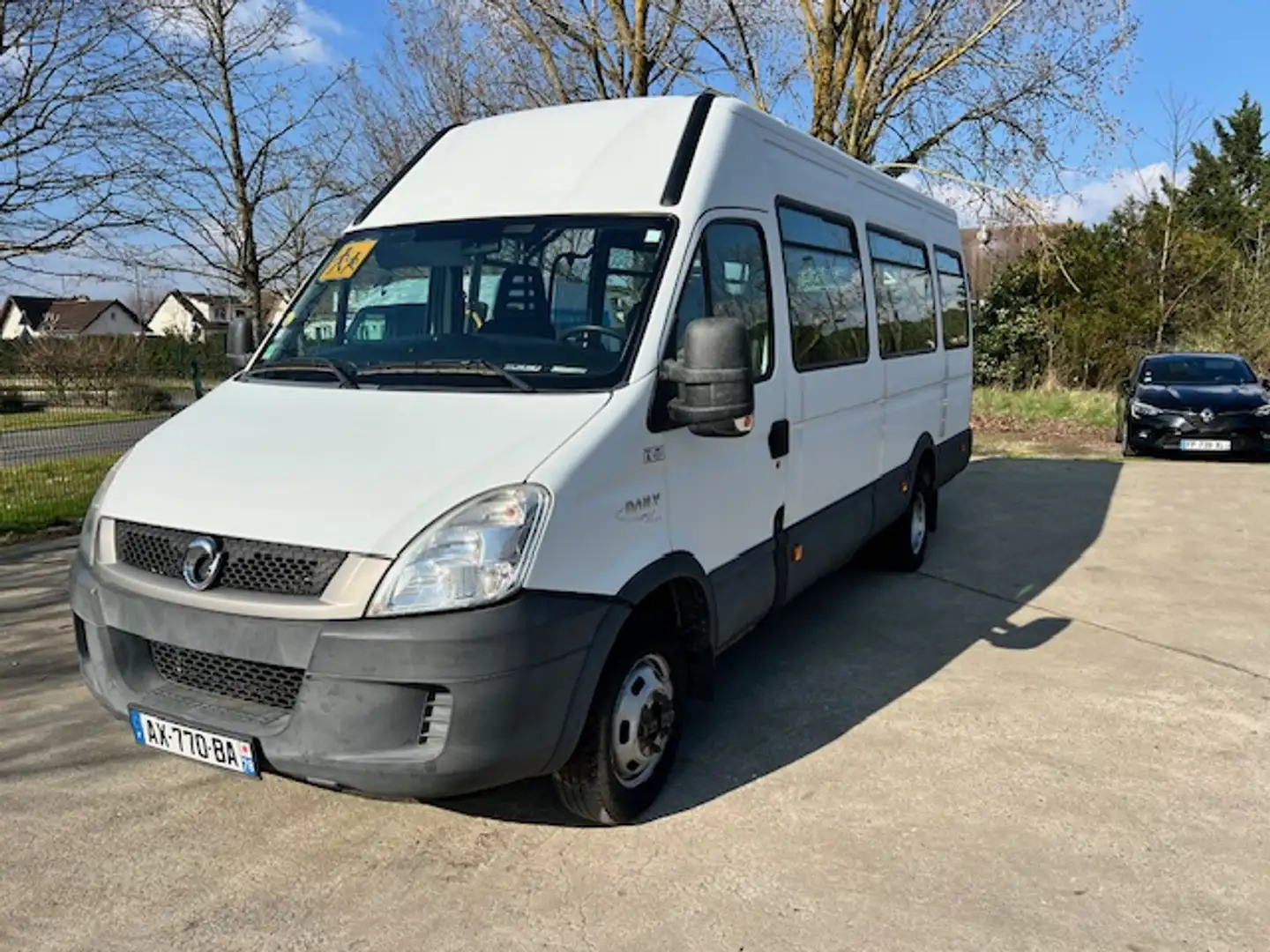 Iveco Daily 20 places Weiß - 1