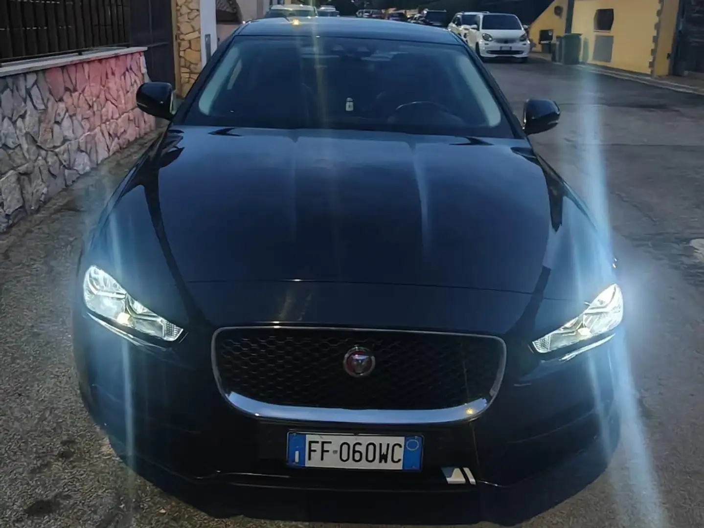 Jaguar XE XE 2.0d Prestige 180cv auto Nero - 1
