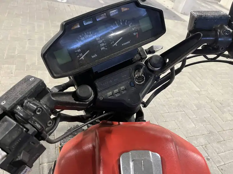 Honda VF 750 - foto 4