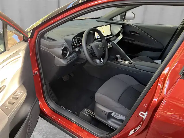Toyota C-HR view 7
