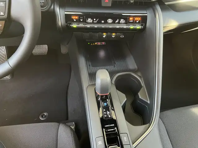 Toyota C-HR view 11