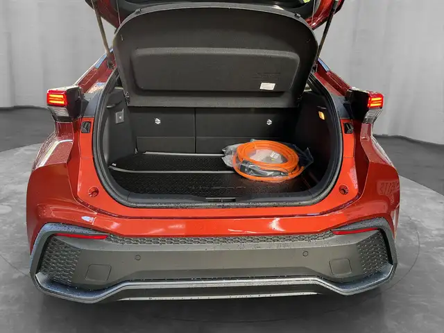 Toyota C-HR view 5