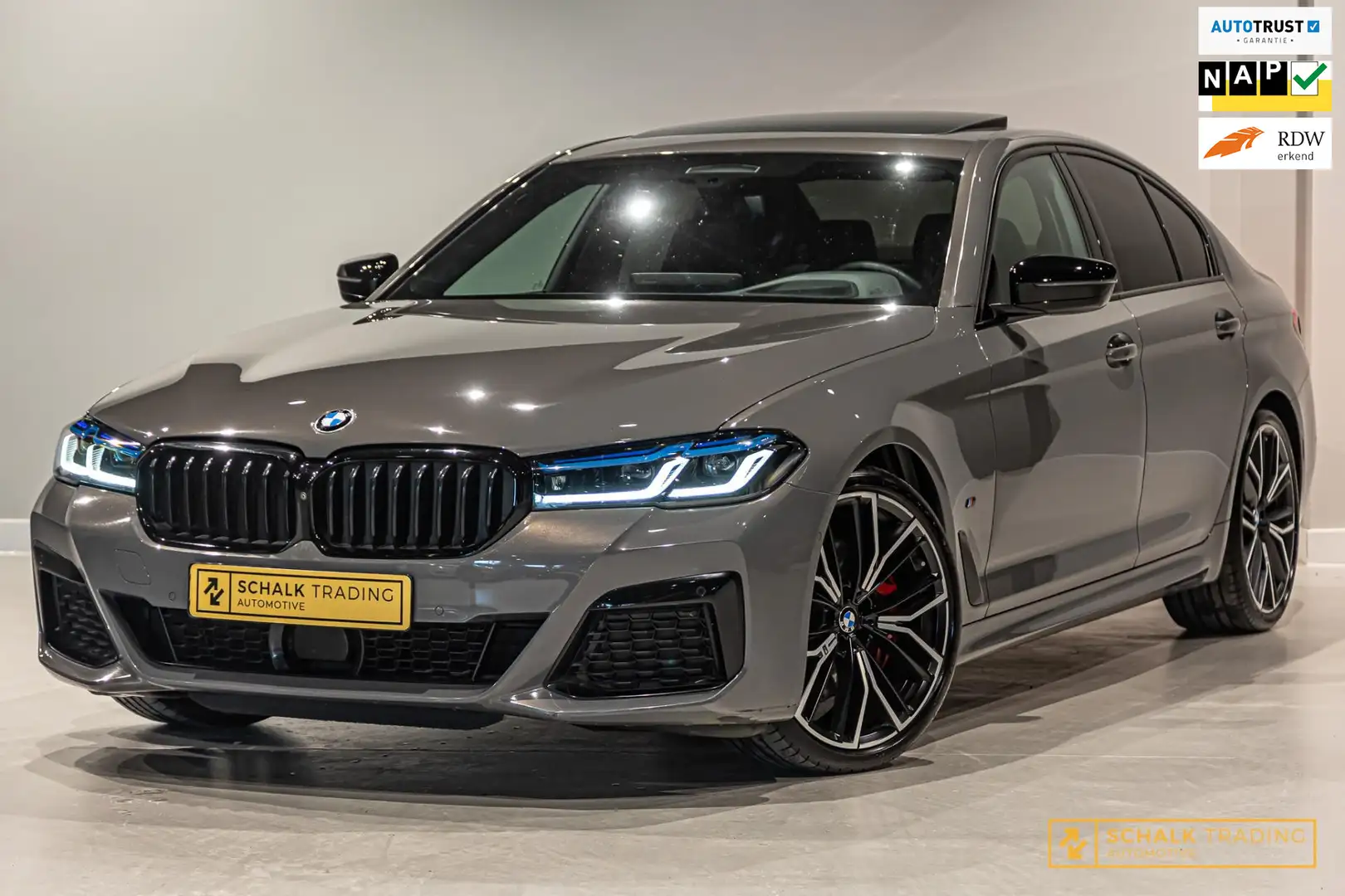 BMW 520 5-serie 520i|M-sport|NAP|HUD|H&K|Cam|Pano|Dealer o Gris - 1