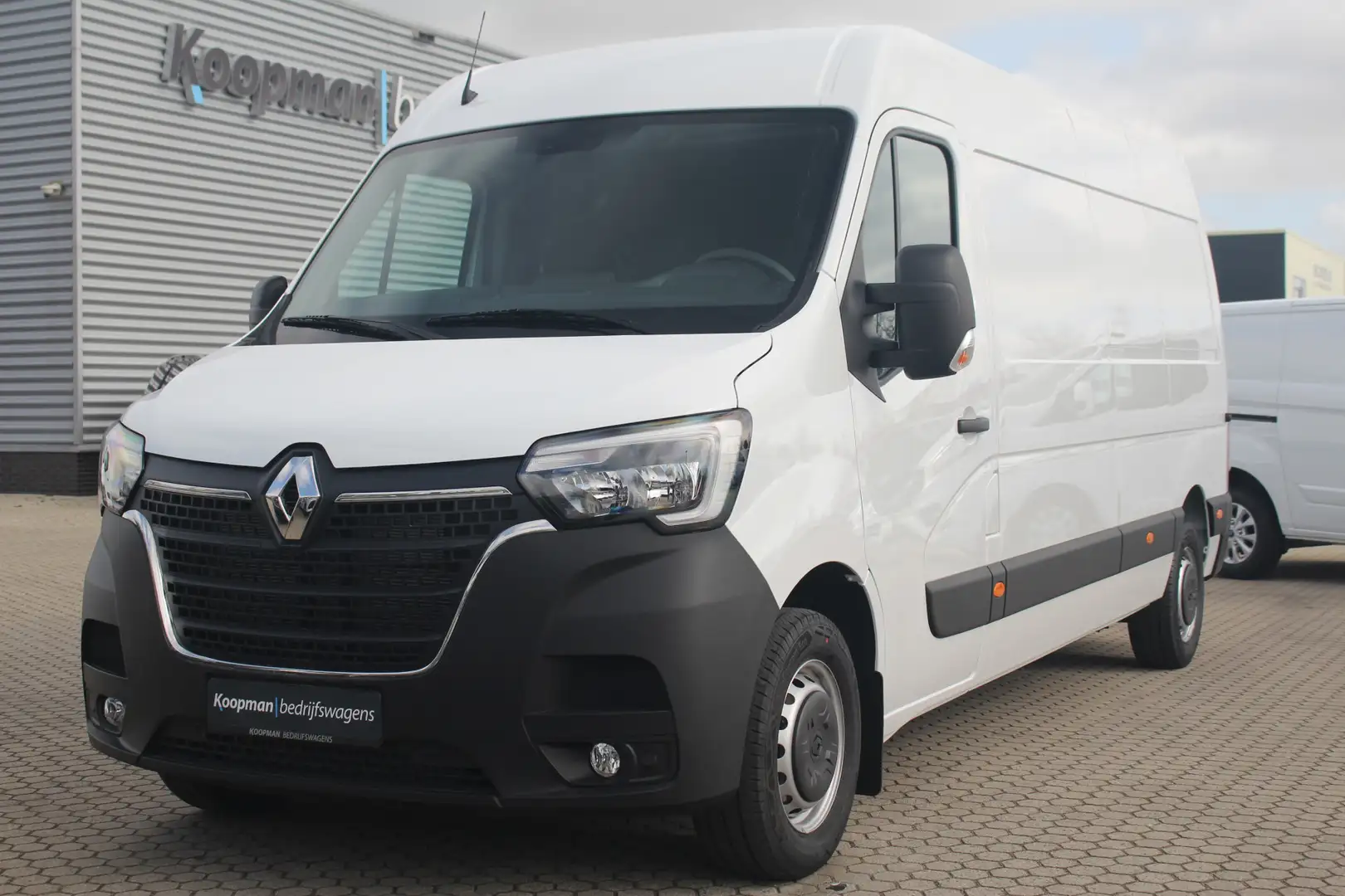 Renault Master T35 2.3dCi 150pk L3H2 Energy | Navi | Airco | Crui Weiß - 2