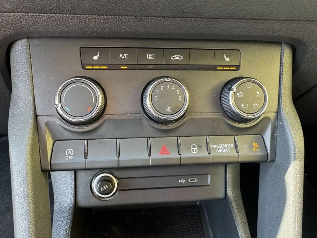 Skoda Karoq 1.0 TSI — photo 22 sur 30
