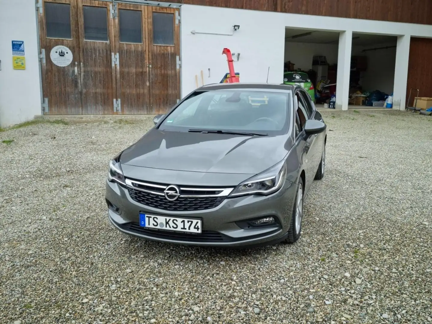Opel Astra Astra Fließheck Diesel 5-Türer 1.6 D Edition Grau - 1
