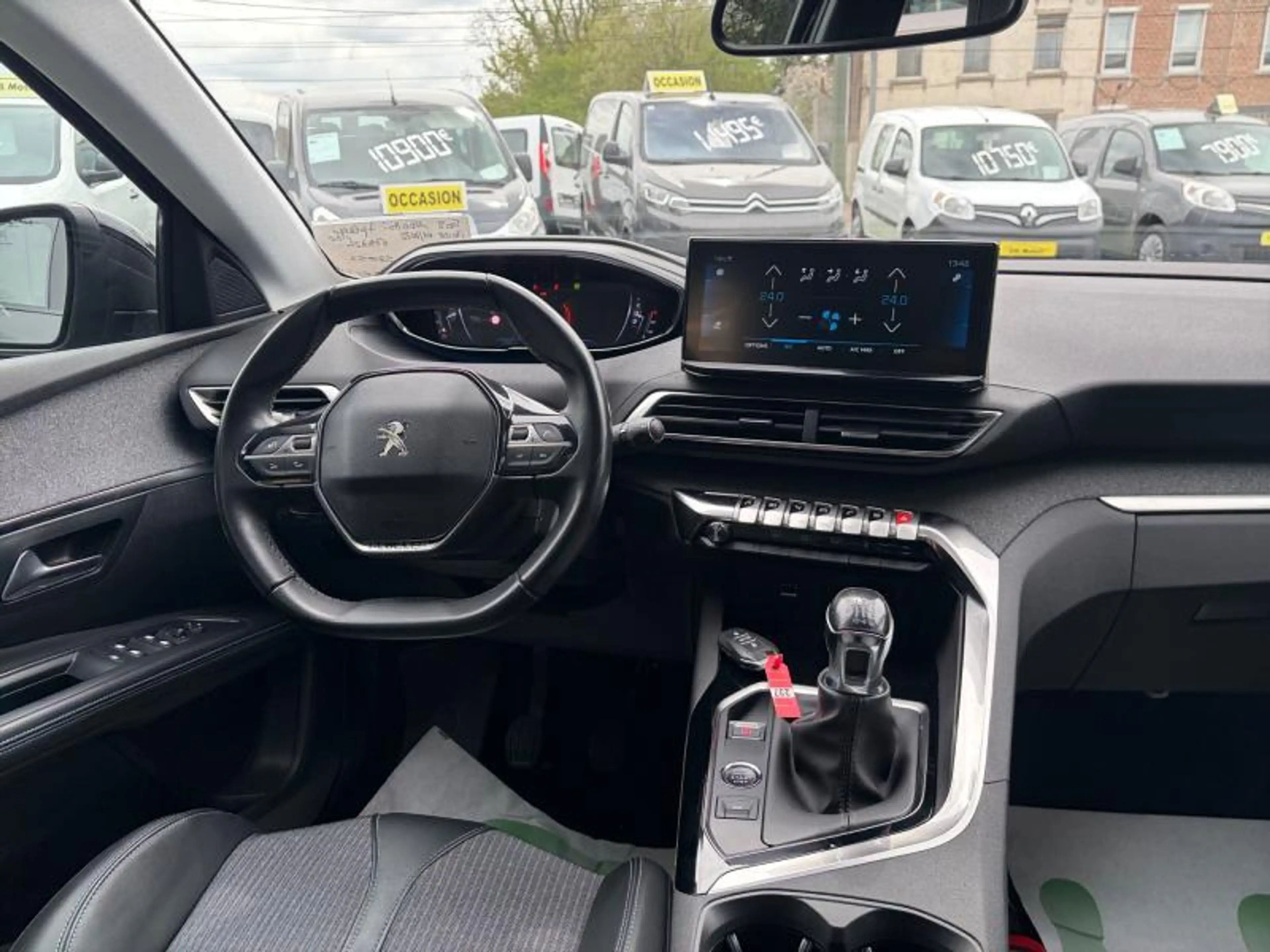 Peugeot 5008 1.5HDi 130cv Noir 01/22 67934km Clim GPS — photo 9