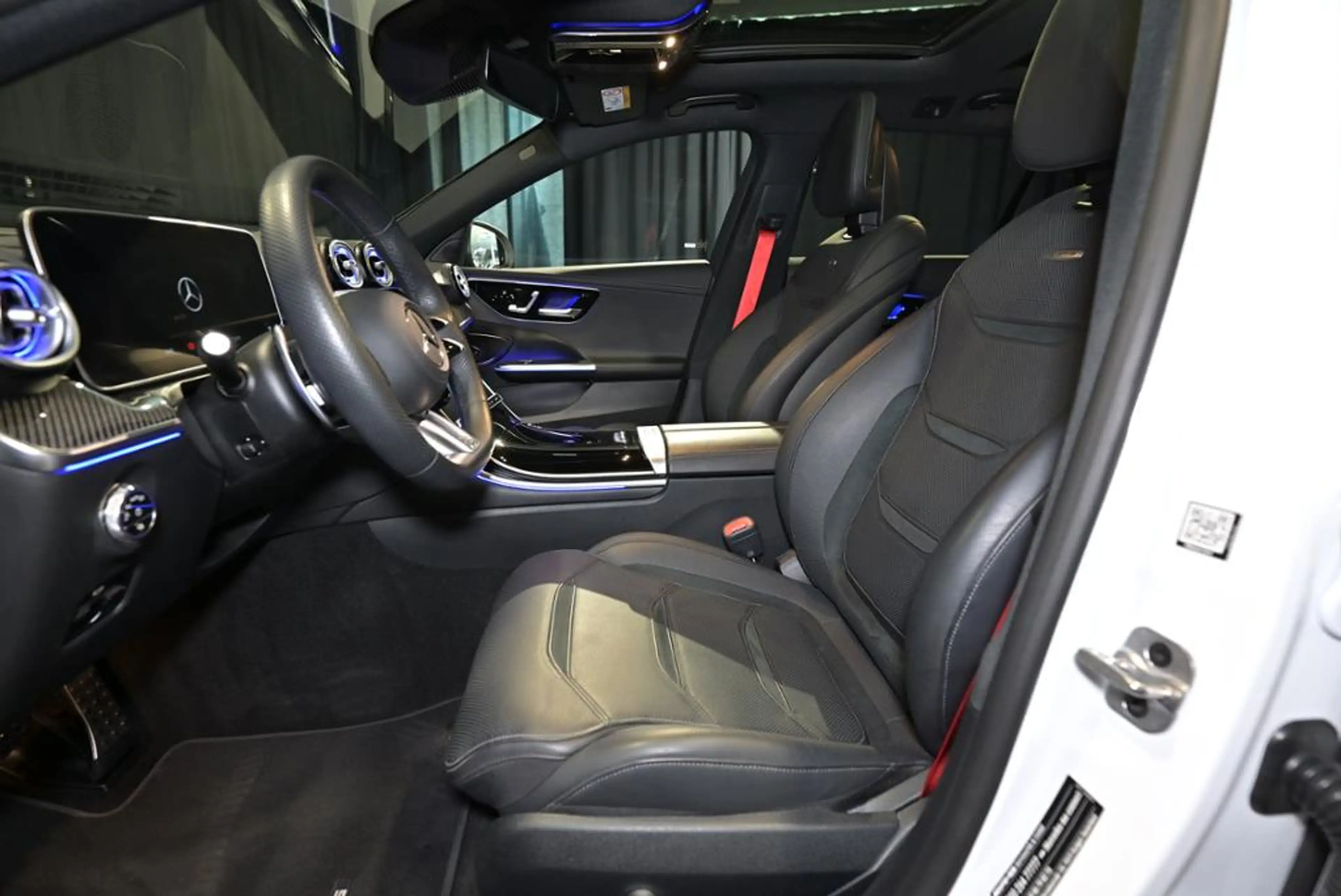 Mercedes-Benz C 43 AMG C 43 T AMG 4M PANO/HUD/NIGHT/SOUND/360 — photo 4