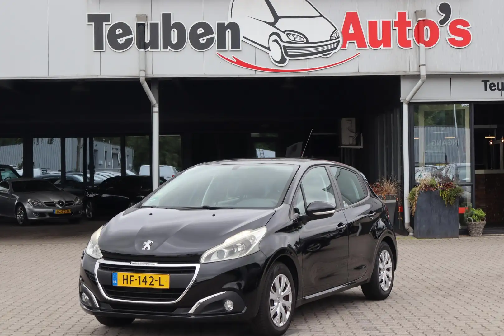 Peugeot 208 1.6 BlueHDi Blue Lease Airco, Elektrische ramen, T Zwart - 1