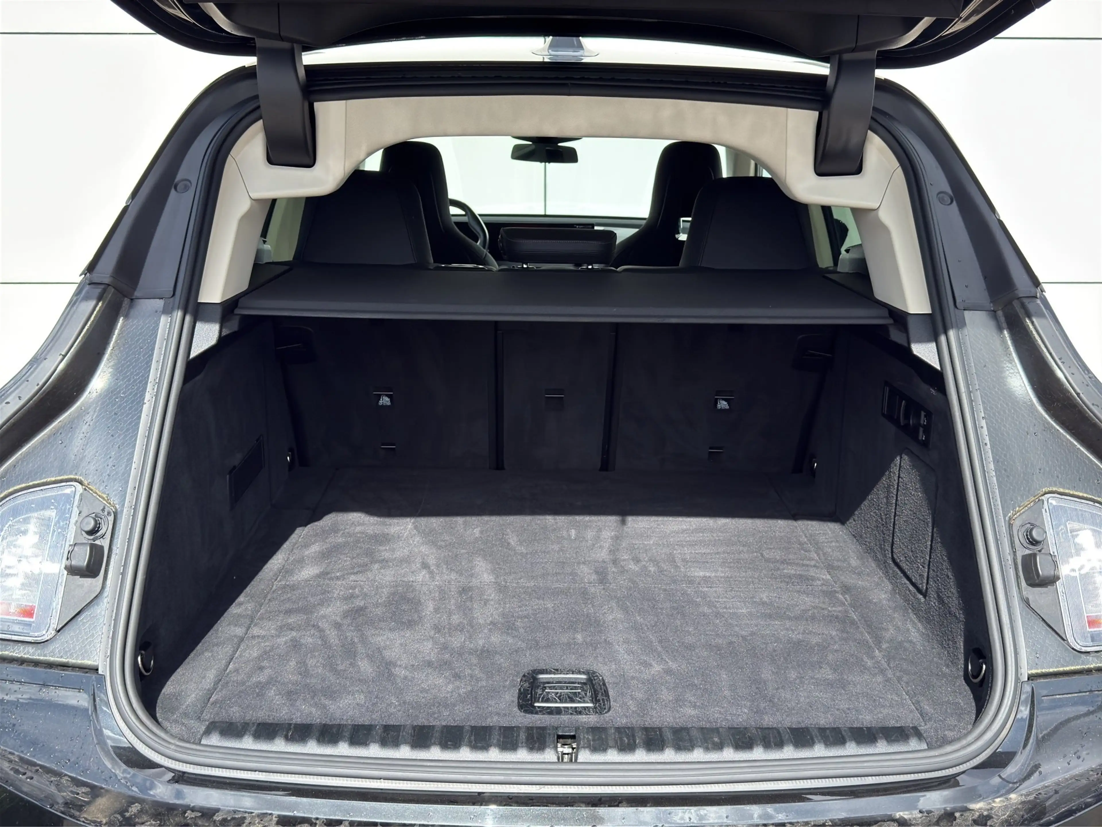 BMW iX xDrive40 Sportpaket Laser+AHK+Softclose+H&K — photo 13