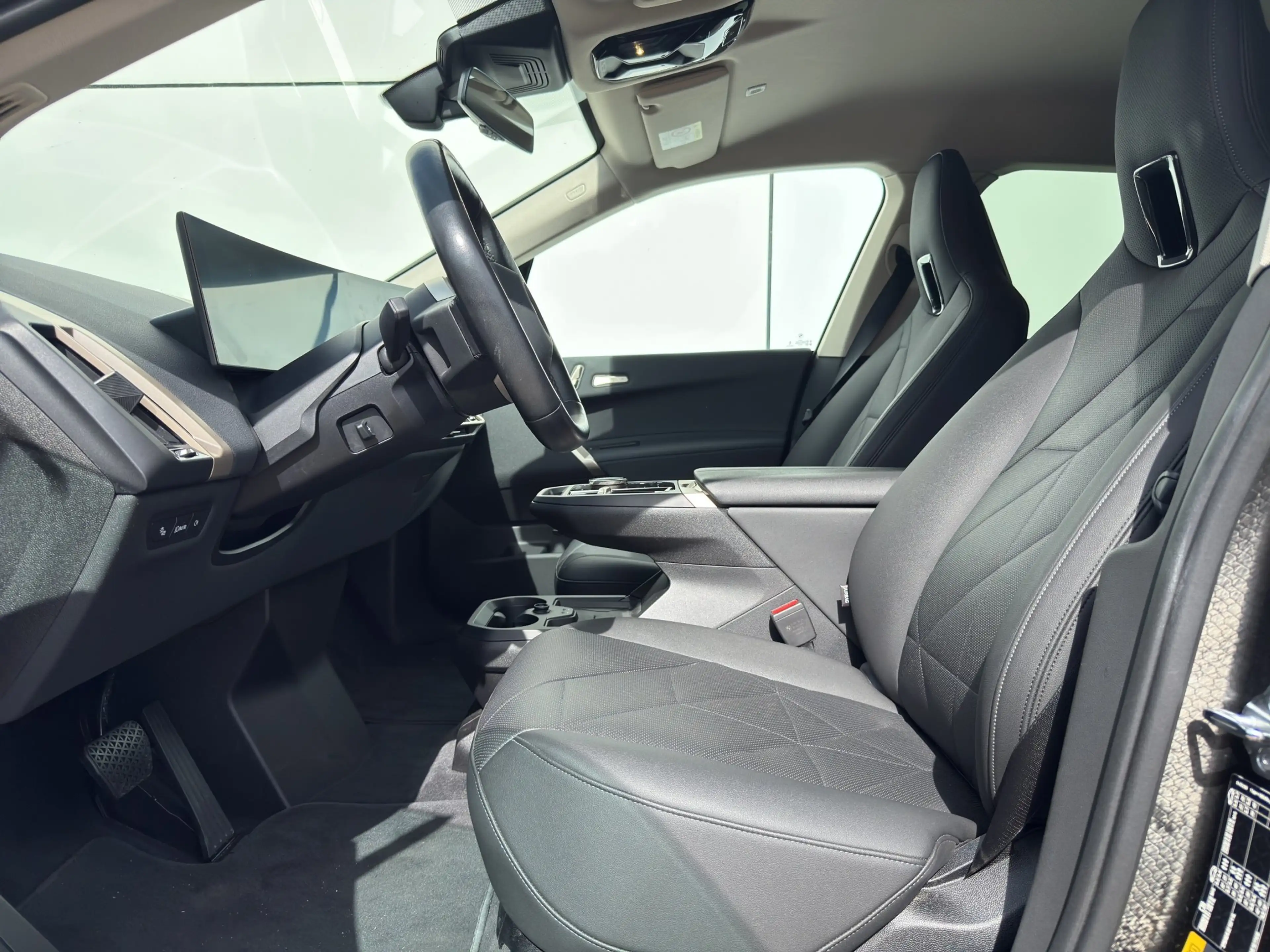 BMW iX xDrive40 Sportpaket Laser+AHK+Softclose+H&K — photo 7
