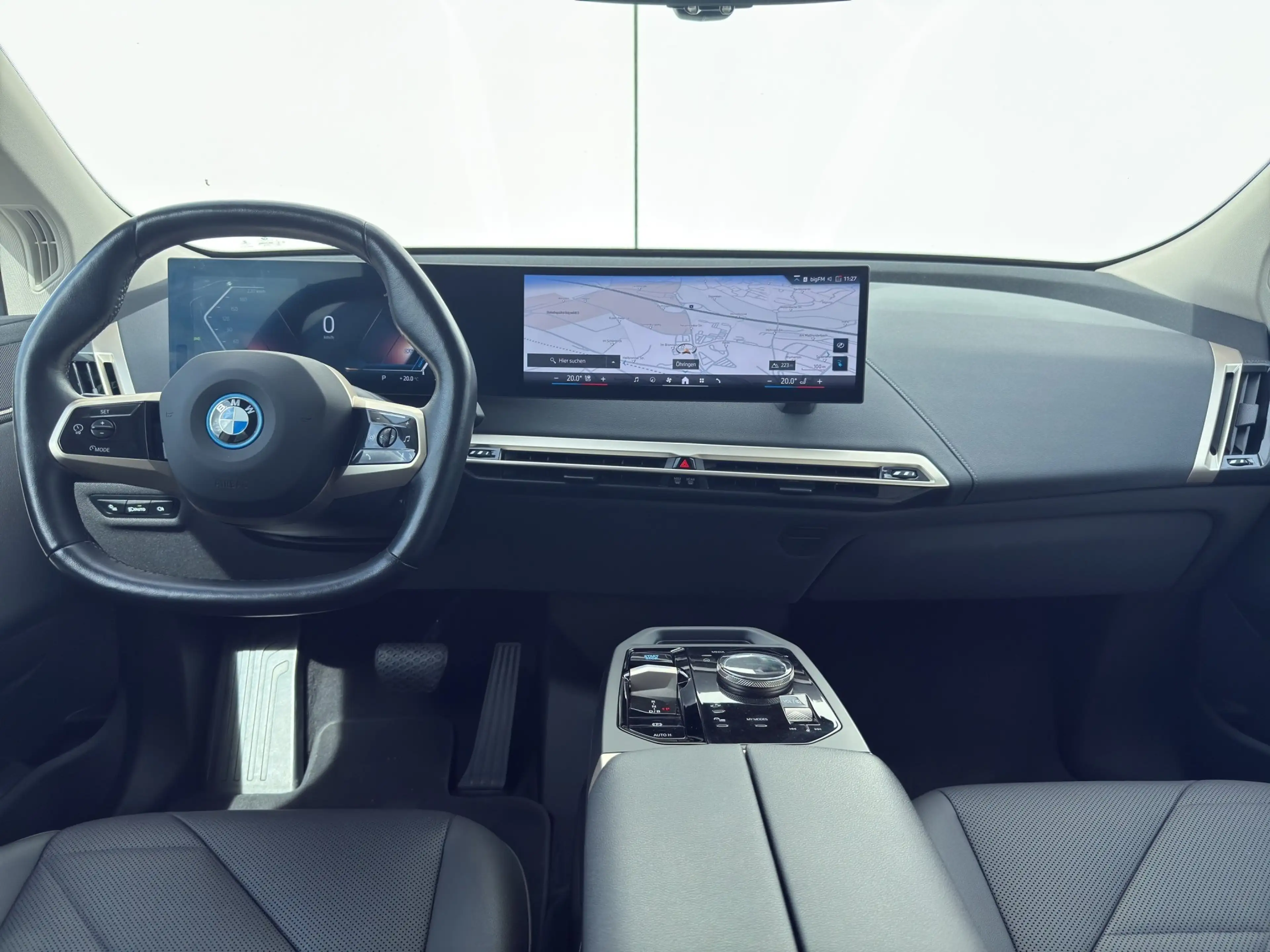 BMW iX xDrive40 Sportpaket Laser+AHK+Softclose+H&K — photo 9