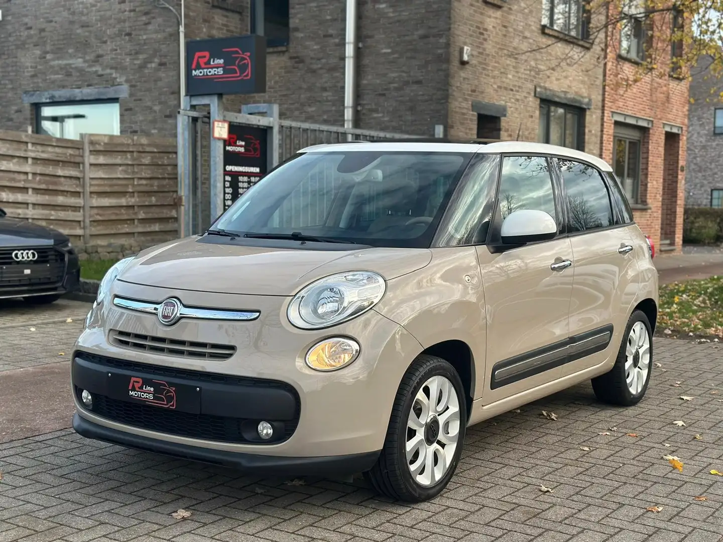 Fiat 500L 1.4i Lounge - 51.549KM - Airco - Bluetooth - Pano Beige - 1