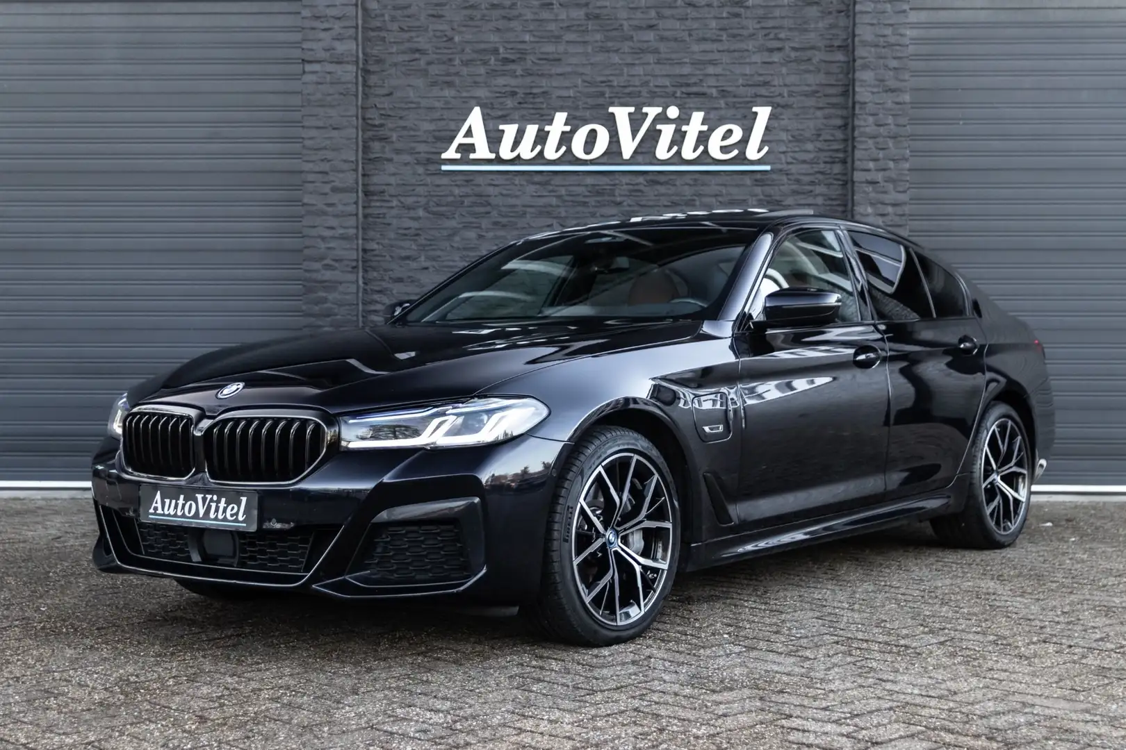BMW 545 5-serie 545e xDrive M-Sport | Schuifdak | Sportled Noir - 1
