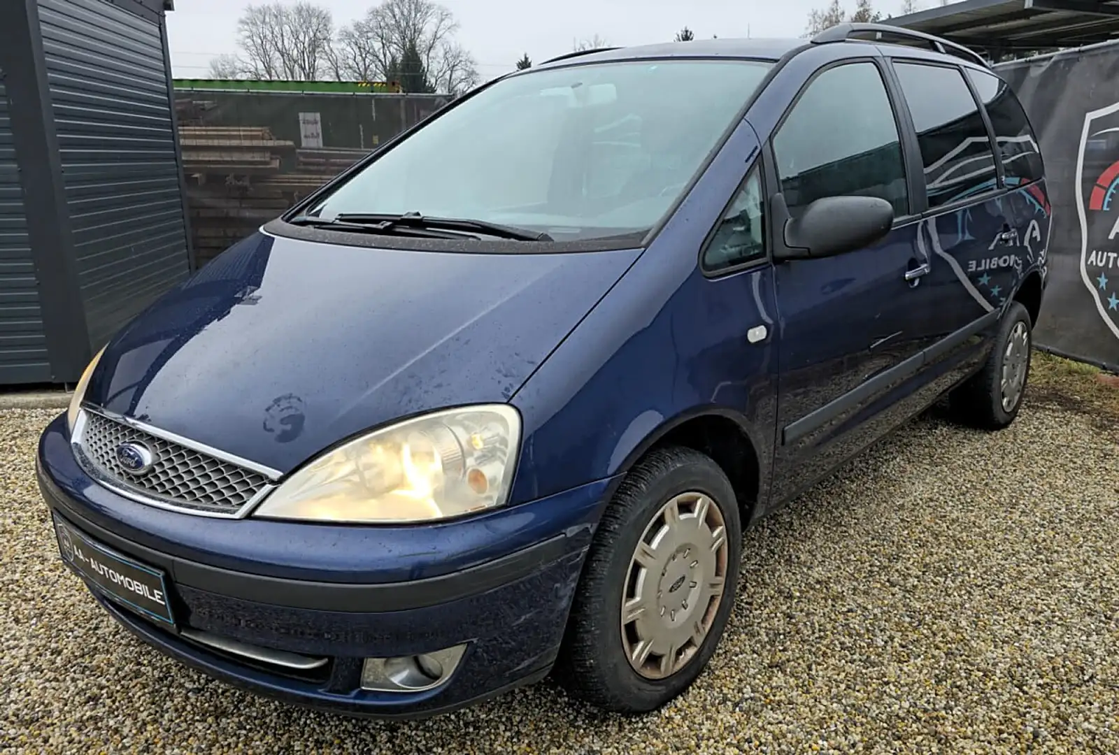 Ford Galaxy Ghia 1,9 PD TD Blau - 1