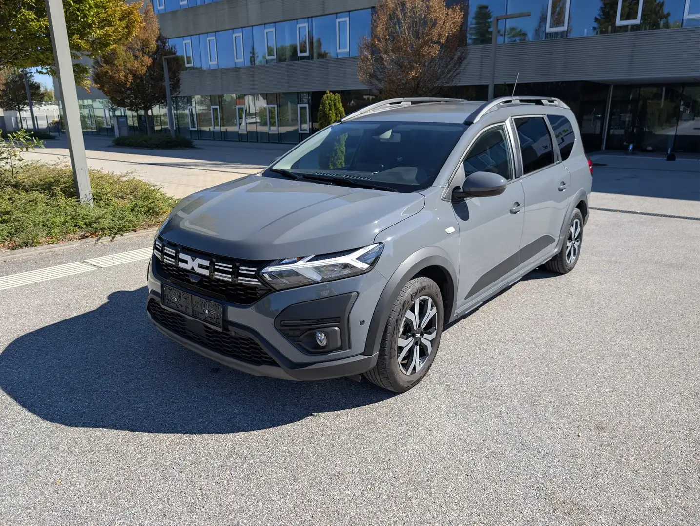 Dacia Jogger Hybrid 140 Automatik | Garantie!!! Grau - 1
