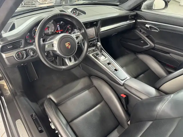 Porsche 911 view 15