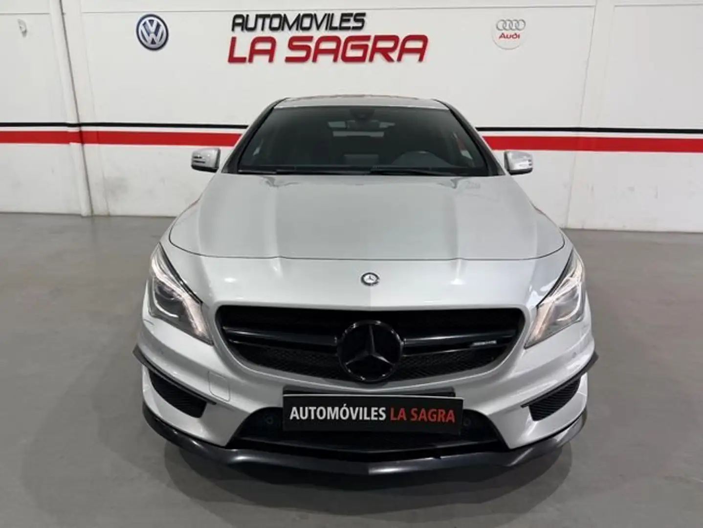 Mercedes-Benz CLA 45 AMG Gris - 2