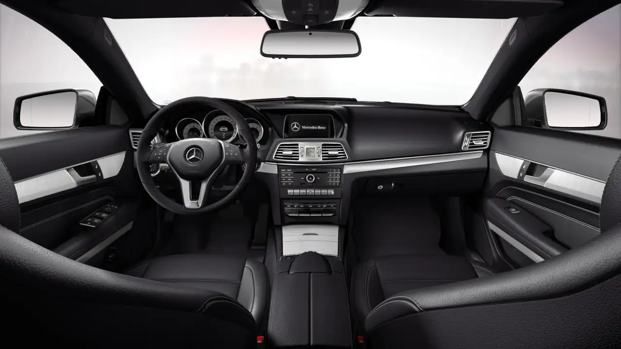 Mercedes-Benz E 200 Coupé — photo 11 sur 12