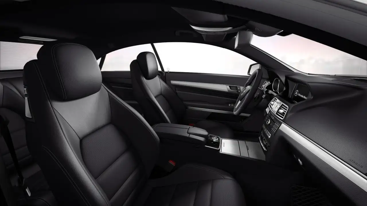 Mercedes-Benz E 200 Coupé — photo 9 sur 12