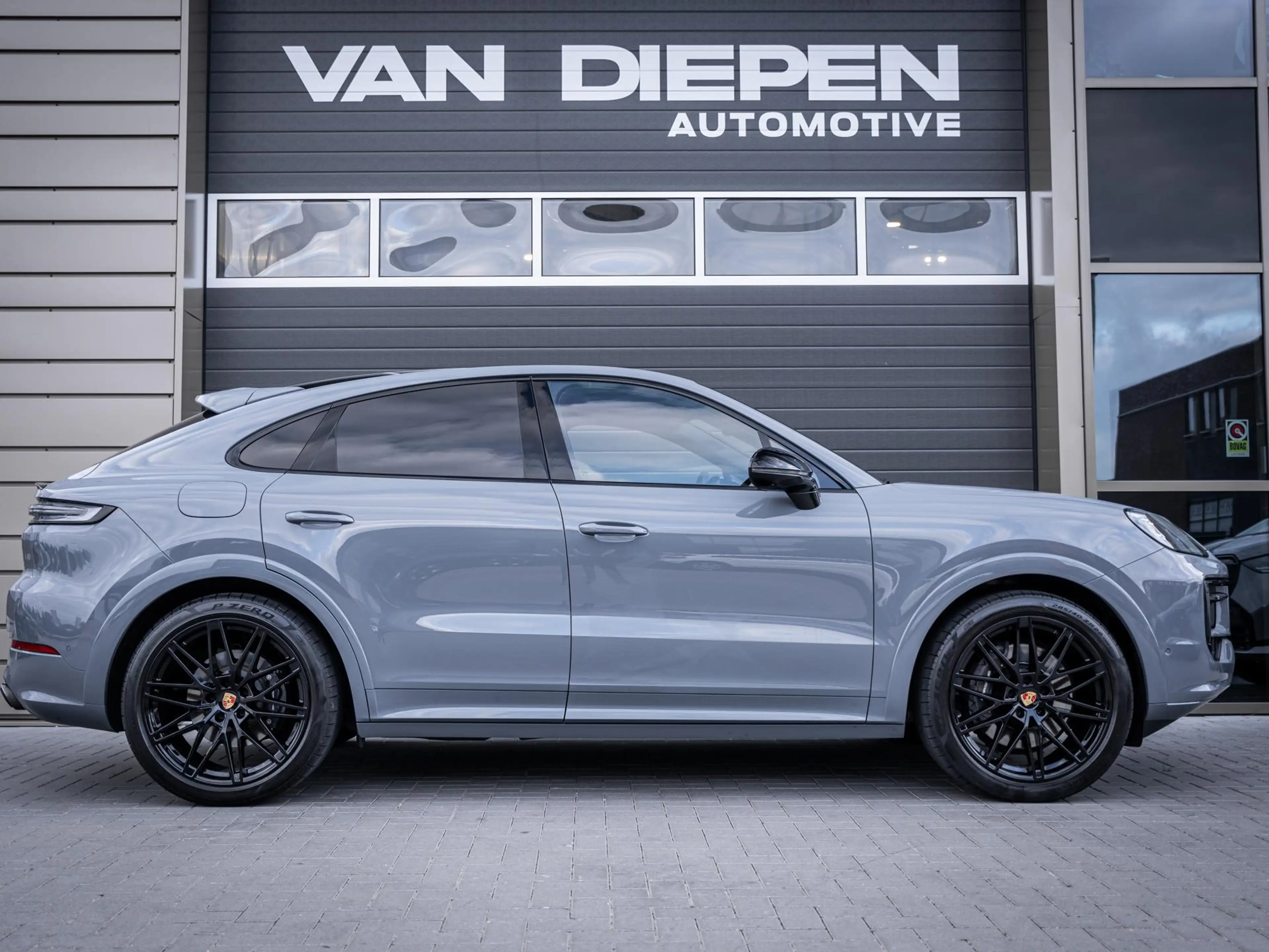 Porsche Cayenne Coupé 3.0 E-Hybrid - Sport Chrono l FULL SPEC! l 4 — photo 5