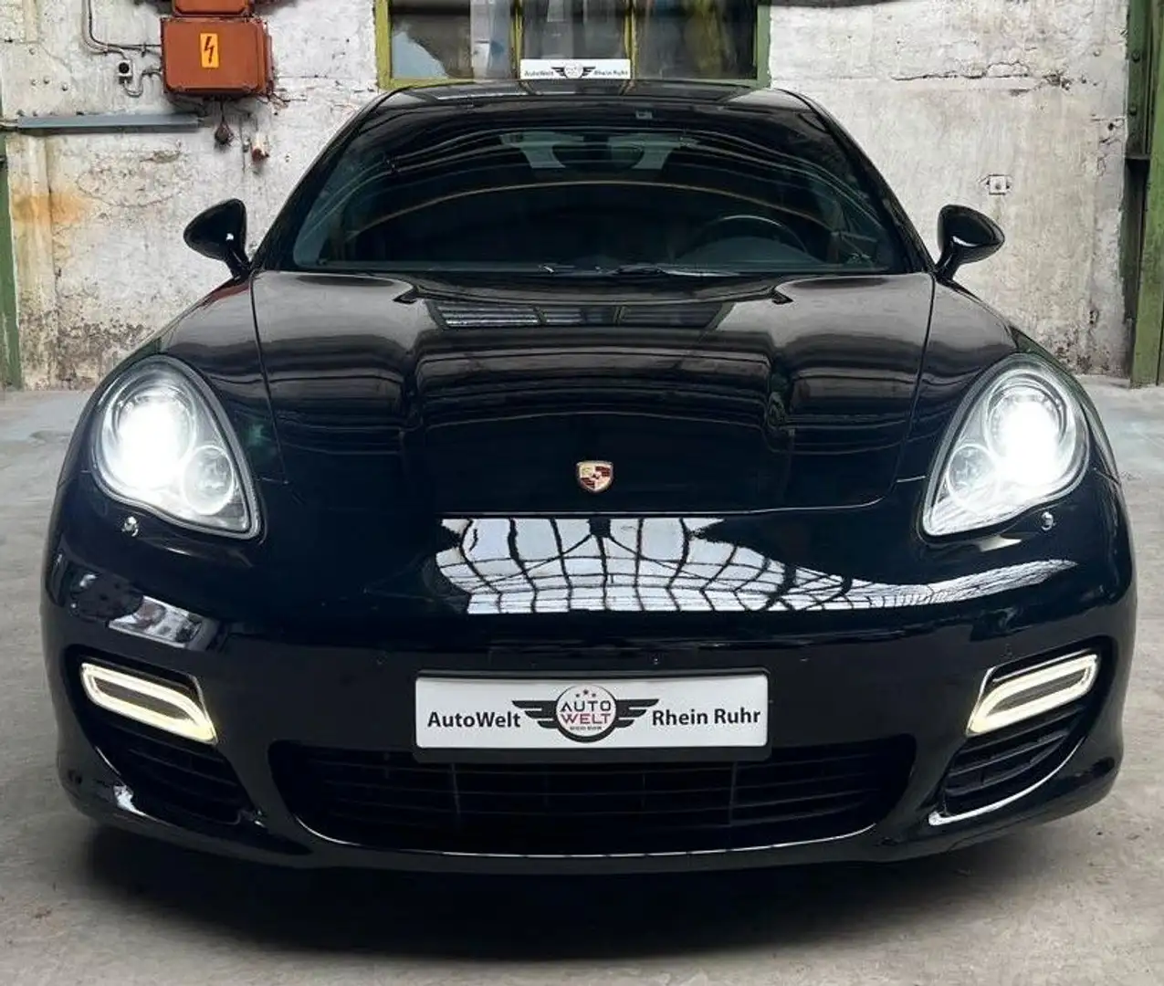 Porsche Panamera Turbo 4/S SPORT CHRONO PDK 44 TKM BOSE Schwarz - 2