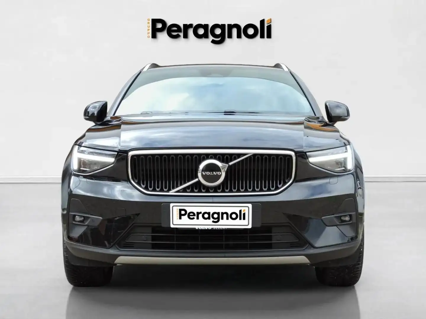Volvo XC40 B3 automatico Core Aziendale Schwarz - 2