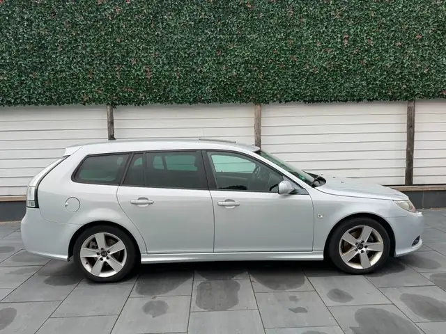 Saab 9-3 Estate 2.0t BioPower Hirsch 176dkm Schuifdak/Bose/