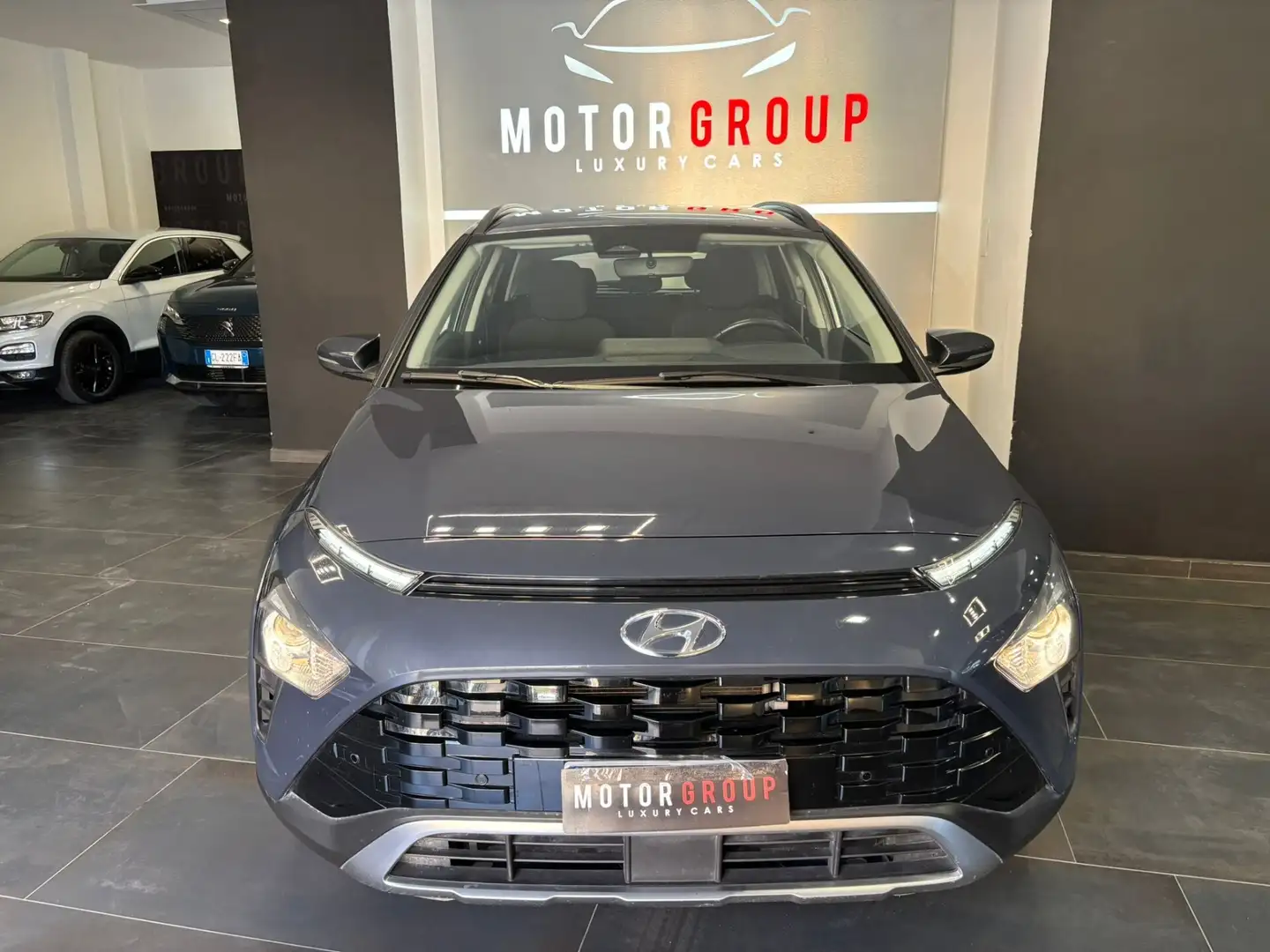 Hyundai BAYON Bayon 1.0 T-GDI Hybrid 48V iMT XLine Gris - 2