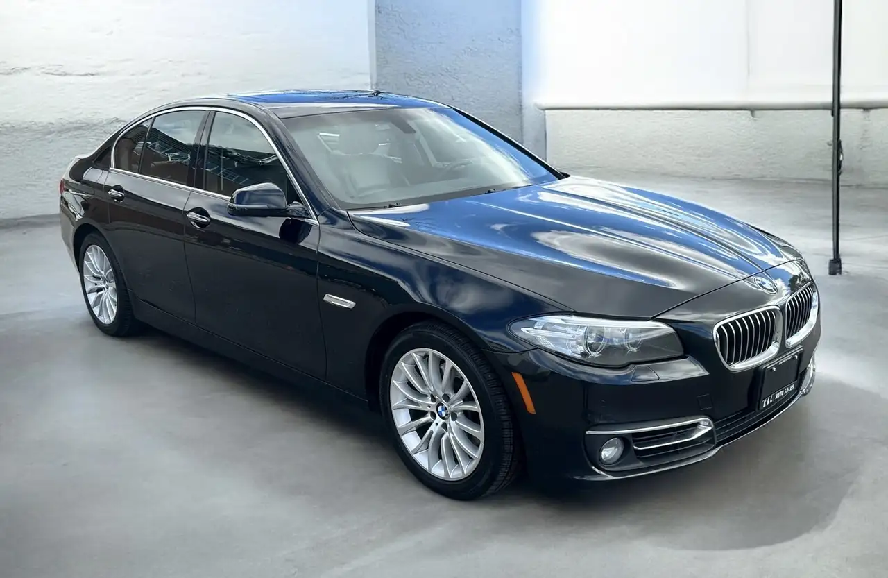 BMW 5 Series снимка BMW 5 Series