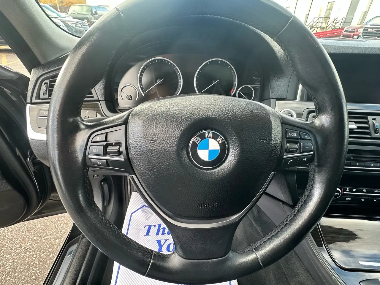 BMW 5 Series снимка BMW 5 Series