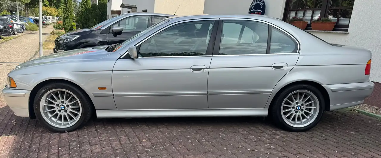 BMW 525i Automatik, Scheckheft, rostfrei, Xenon, Aktivsitz,, foto 2