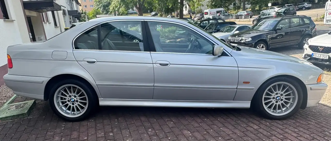 BMW 525i Automatik, Scheckheft, rostfrei, Xenon, Aktivsitz,, foto 3
