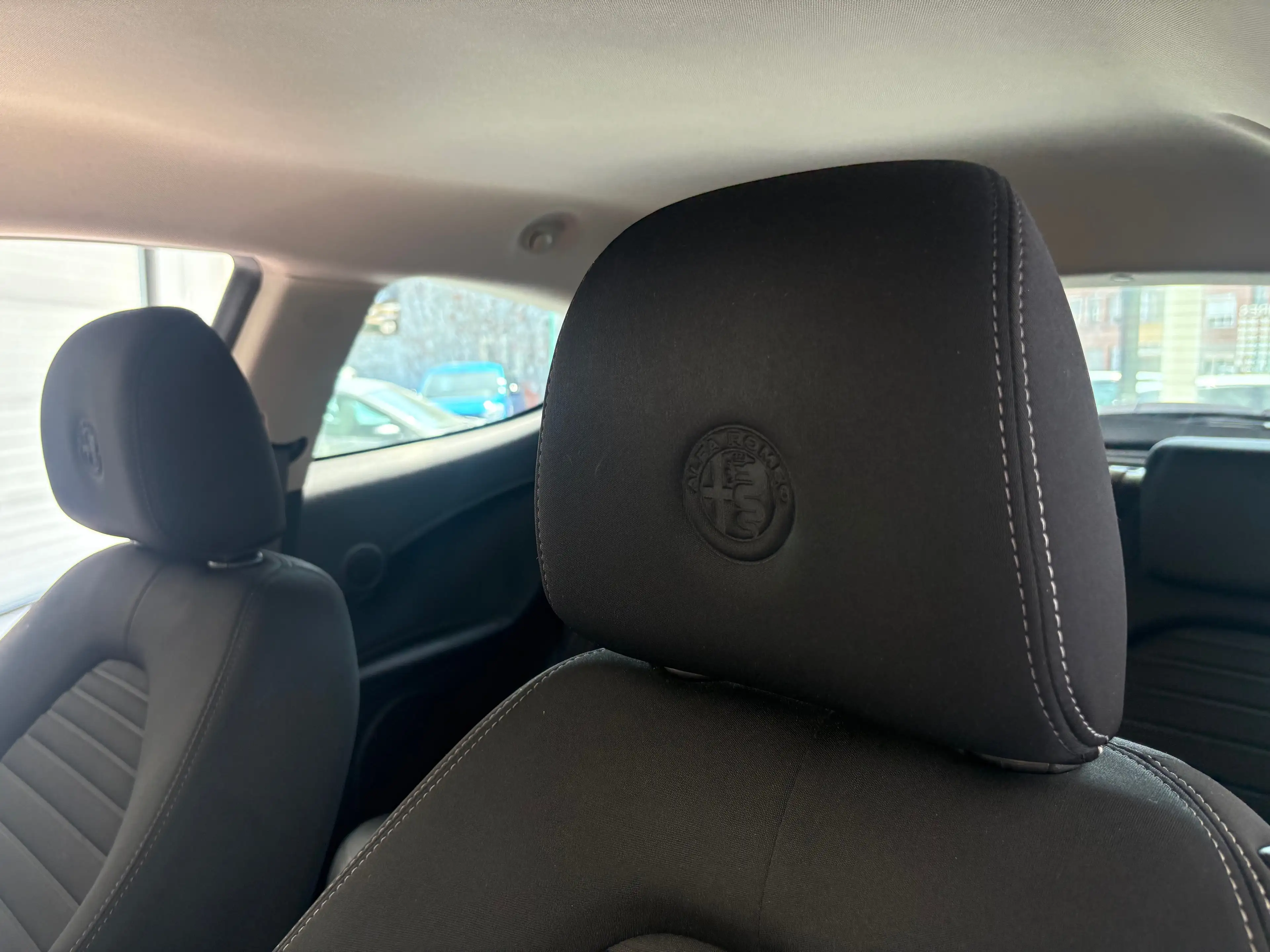 Alfa Romeo MiTo 1.4i * CLIM * JANTES * 1ER PROP * — photo 14