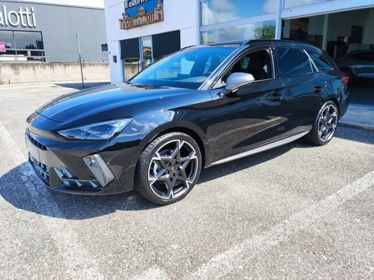 CUPRA Leon Sportstourer 1.5 Hybrid 150 CV DSG Blu/Azzurro - 1