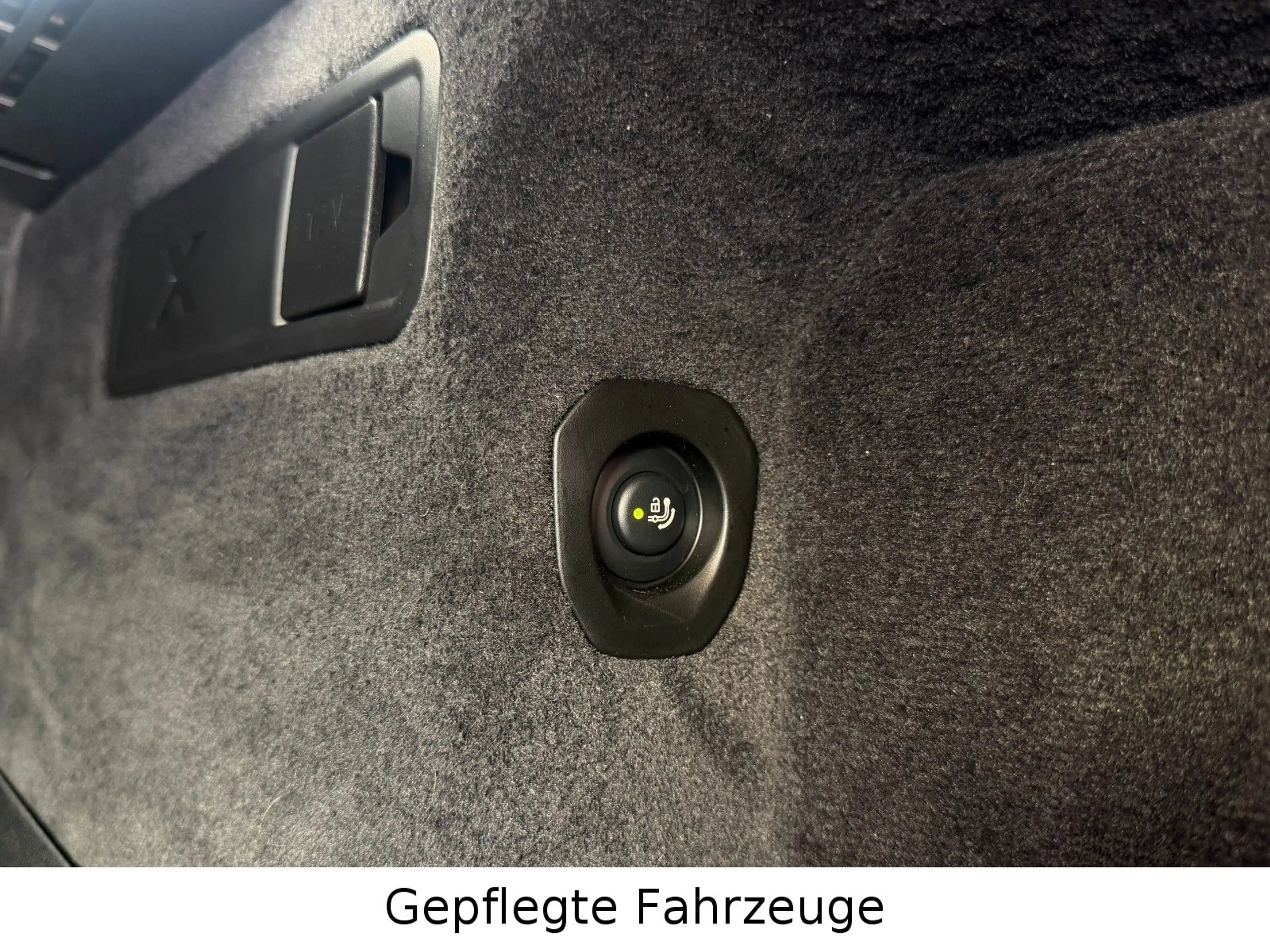 BMW X6 xDrive40i M Sport PRO 22" Soft AHK IconicGlow — photo 15