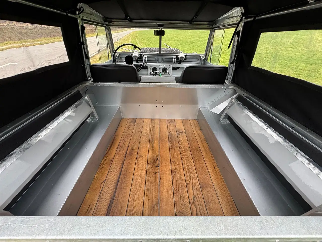 Land Rover Defender 110 V8, foto 6