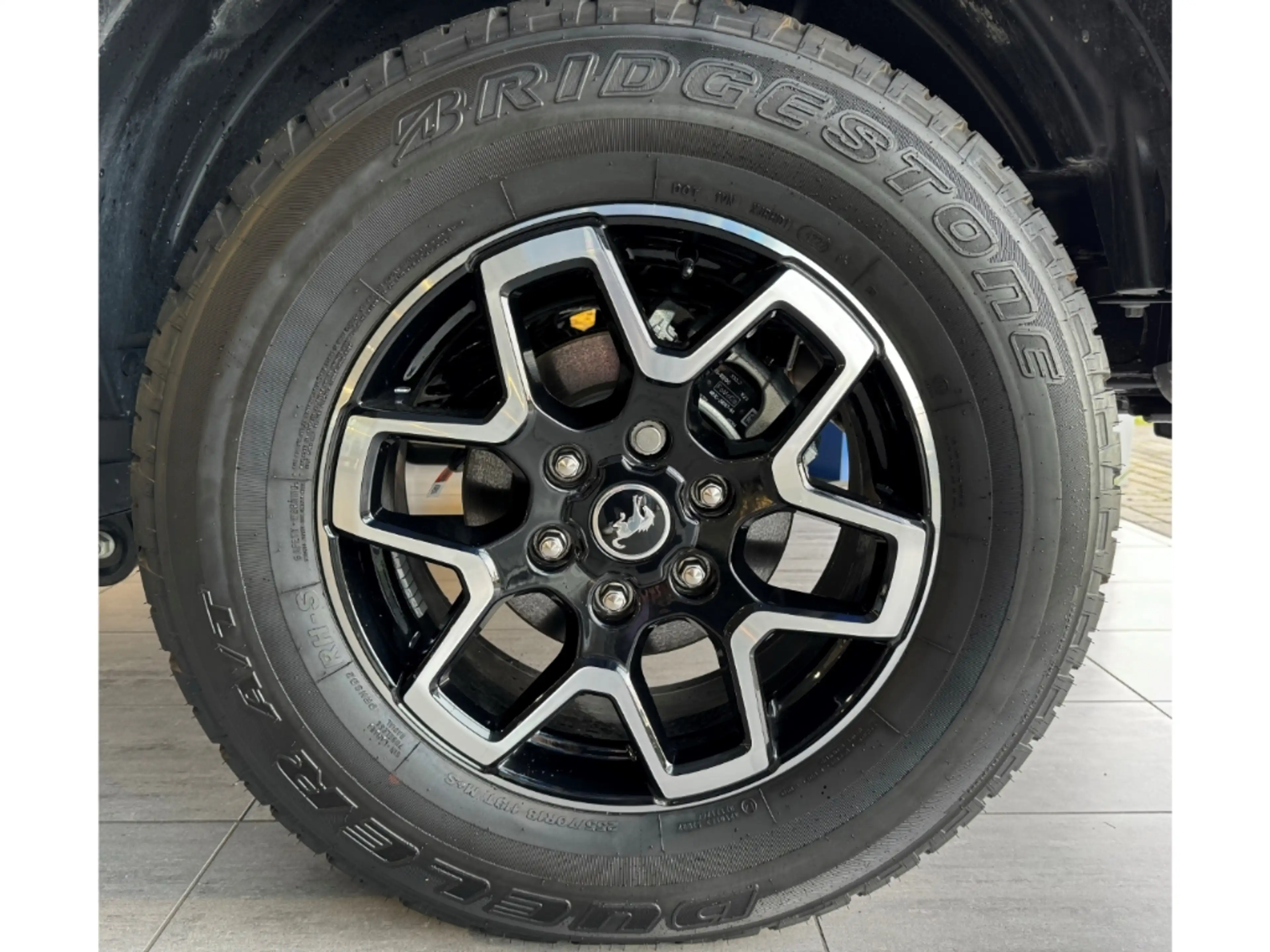 Ford Bronco Outer Banks 4x4 KeyFree+Diff.+360°Kamera+B&O+LED+N — photo 3